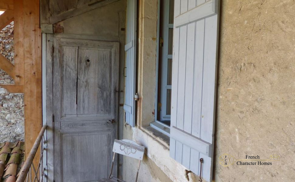 Authentic Bourgeois home dating to 1698 in sought after village. Tastefully renovated.