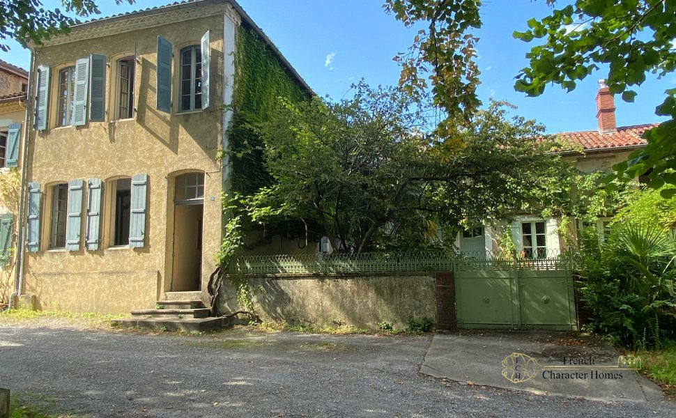 Elegant 17C Maison de Maitre with Far Reaching Views & Packed with Charm