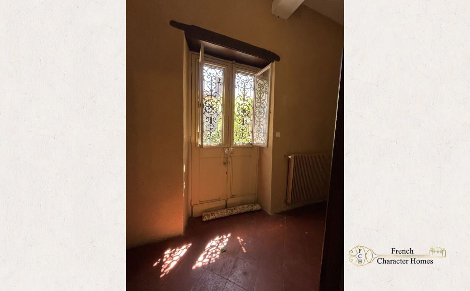 Elegant 17C Maison de Maitre with Far Reaching Views & Packed with Charm