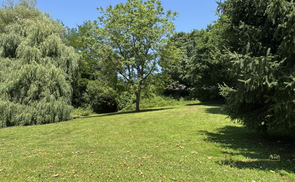 Picturesque 19th Century Watermill In Private Grounds With Swimming Pool