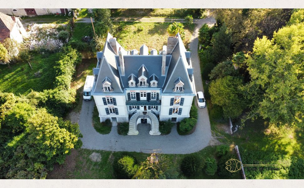 Elegant 19th-Century Château in a Commanding Position; 4HA Land; Pool