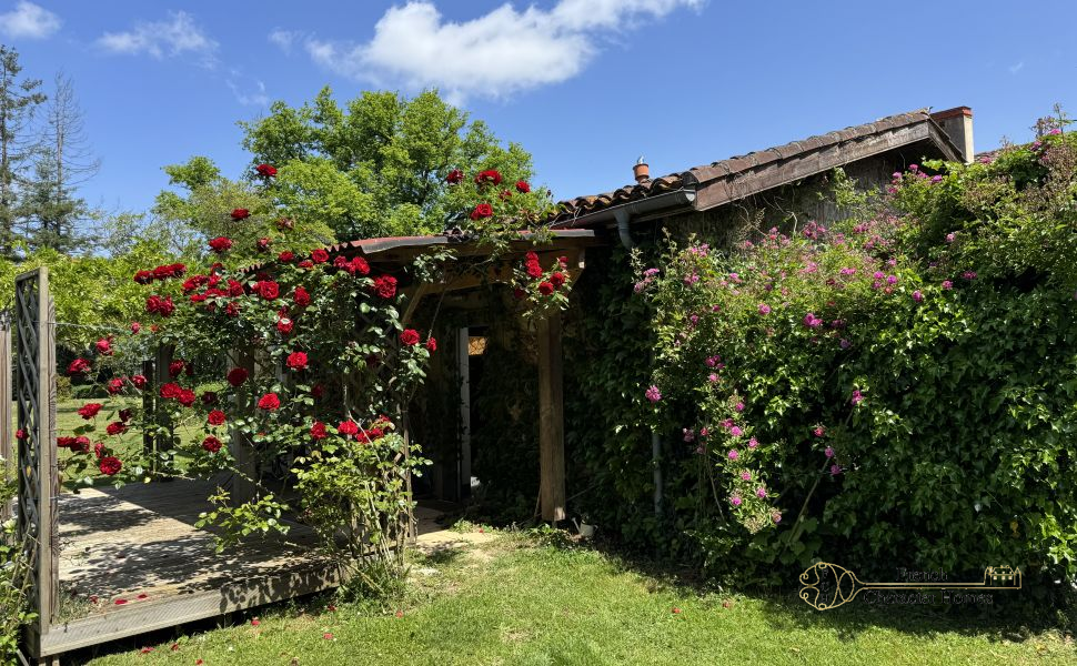 A Former Hunting Lodge, Farmhouse & 2.2 HA of Beautifully Maintained Grounds