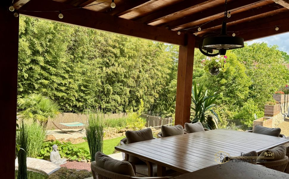 Immaculate Estate comprising 4 Independant Properties in the Heart of Saint Sever