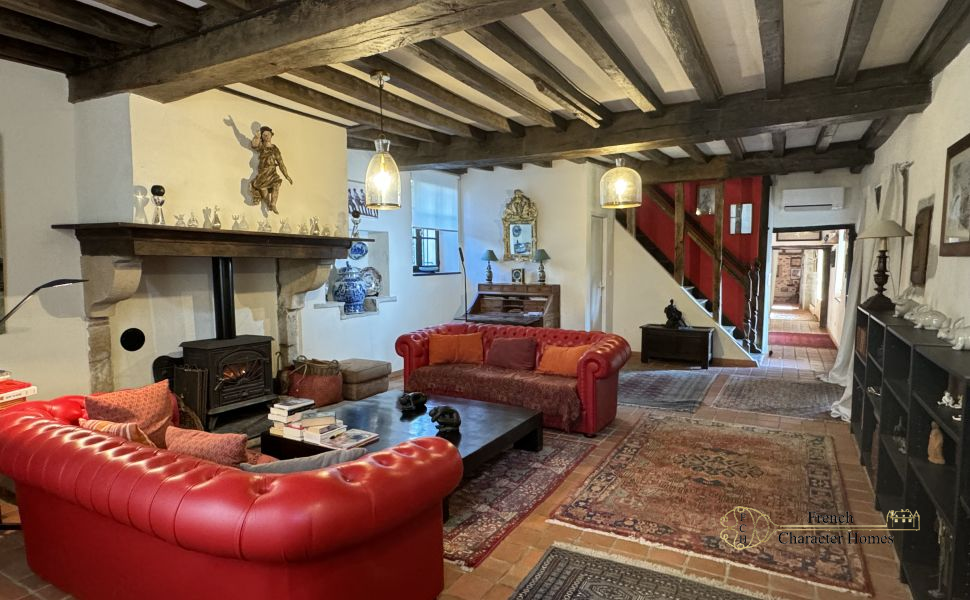 15th Century Fully Renovated Town House in Sauveterre de Béarn