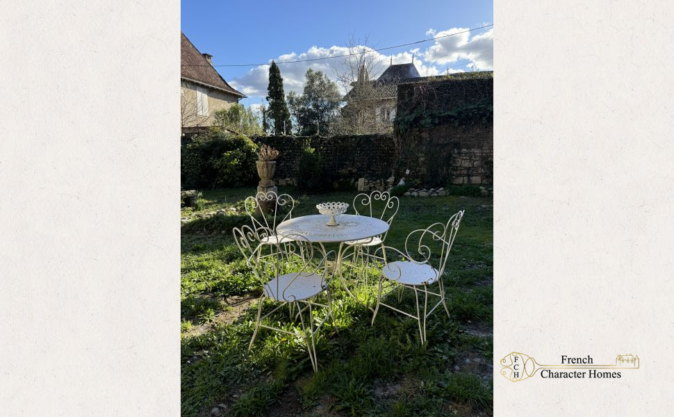 15th Century Fully Renovated Town House in Sauveterre de Béarn