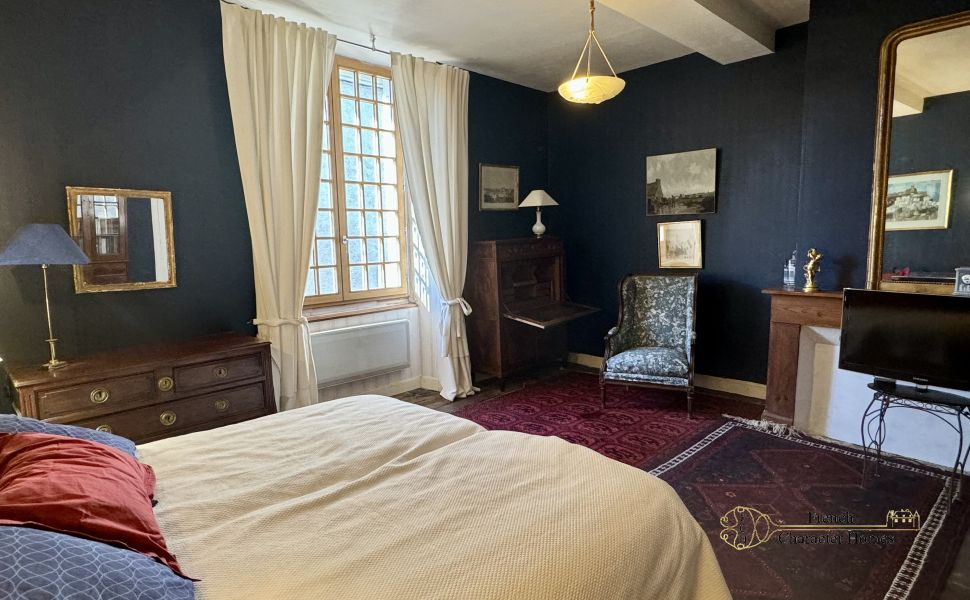 15th Century Fully Renovated Town House in Sauveterre de Béarn