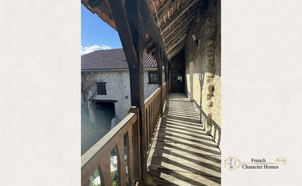 15th Century Fully Renovated Town House in Sauveterre de Béarn