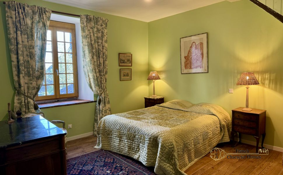 15th Century Fully Renovated Town House in Sauveterre de Béarn