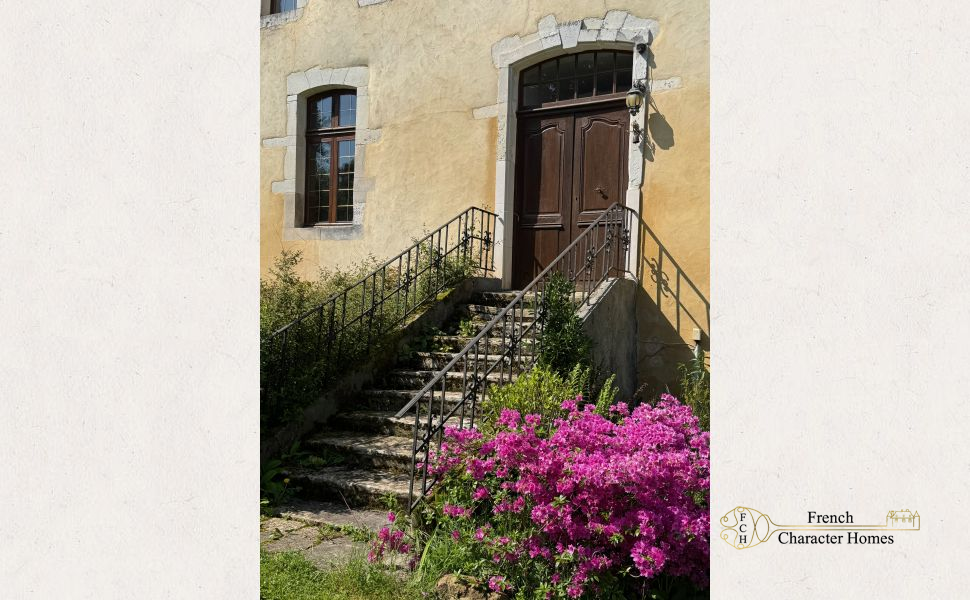 18th Century Maison de Maitre and 2 Spacious Gîtes In 2 Acres of Private Land