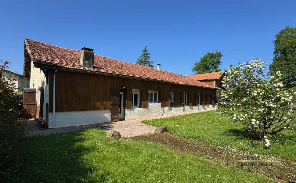 18th Century Maison de Maitre and 2 Spacious Gîtes In 2 Acres of Private Land