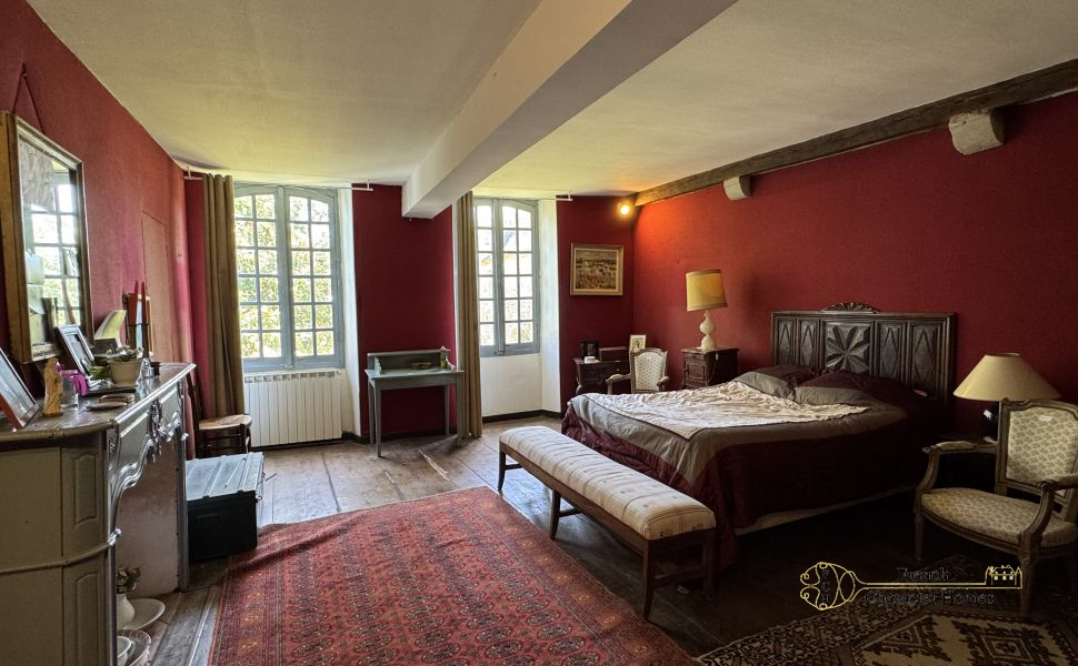 Charming 18th Century Béarnaise Farmhouse full of Character only 30 mins North of Pau