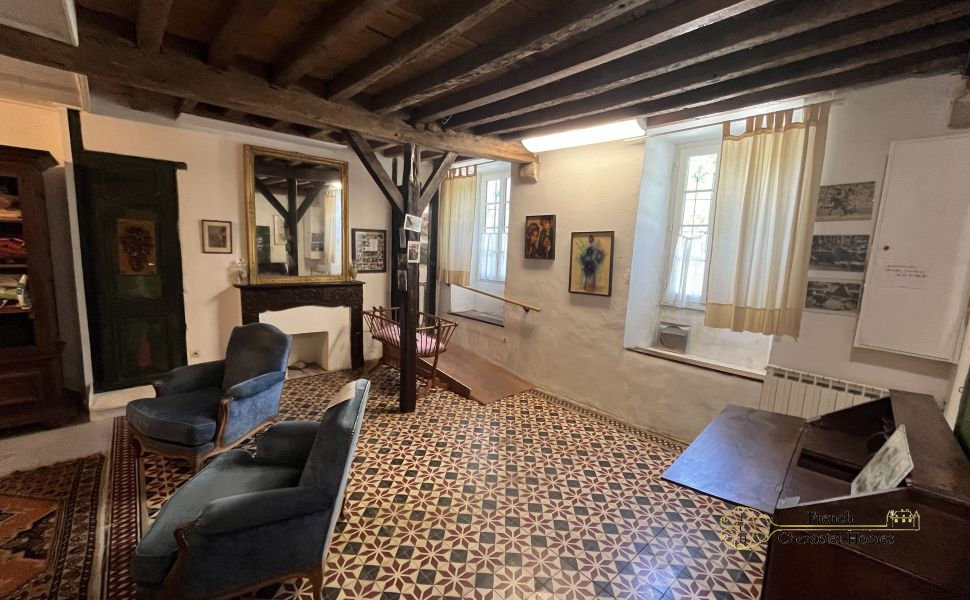 Charming 18th Century Béarnaise Farmhouse full of Character only 30 mins North of Pau