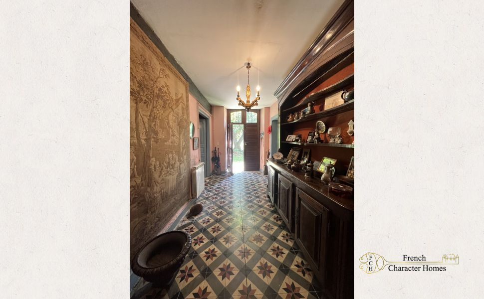 Charming 18th Century Béarnaise Farmhouse full of Character only 30 mins North of Pau