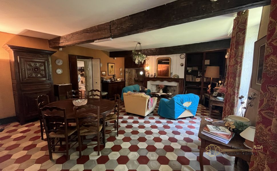 Charming 18th Century Béarnaise Farmhouse full of Character only 30 mins North of Pau