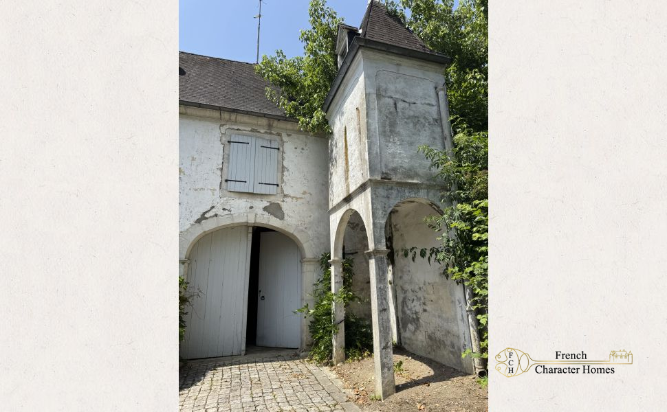 Charming Late 18th Century Residence in a Popular Tourist Village