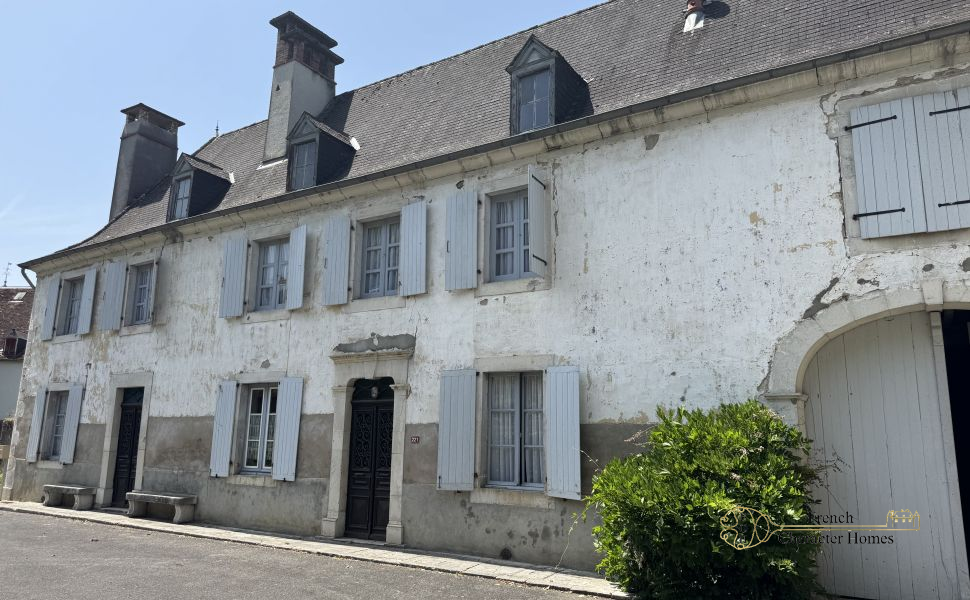 Charming Late 18th Century Residence in a Popular Tourist Village