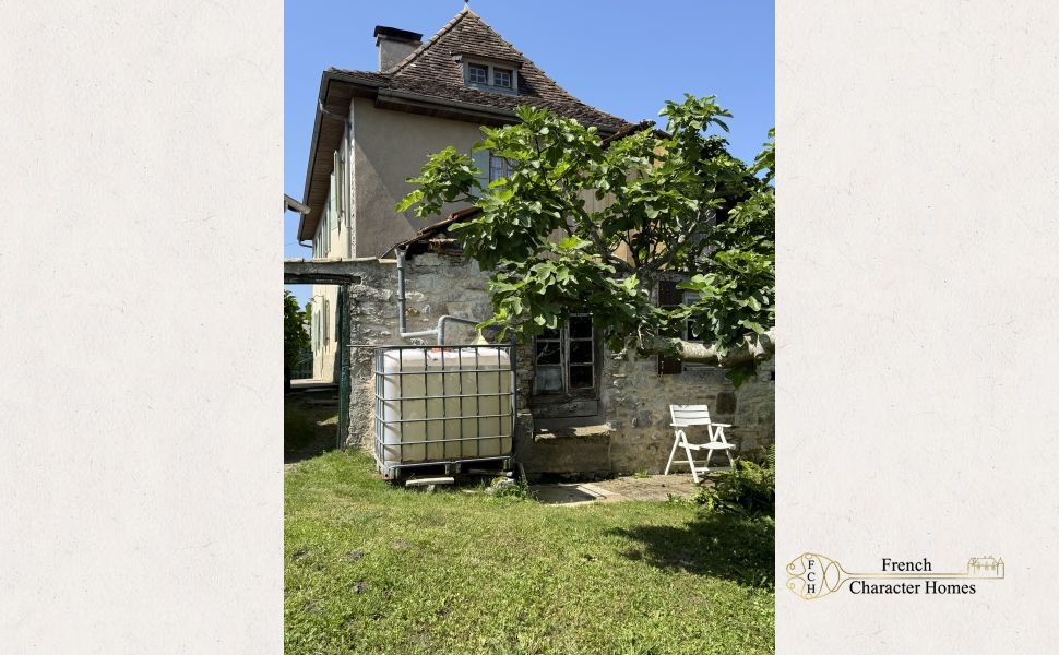Adorable Village House Built in 1840 With Large Barn, Workshop And Far Reaching Views
